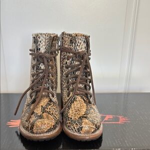 Freebird Manchester in brown Snakeskin - size 6